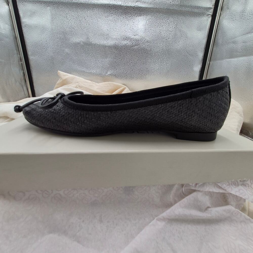New Bandolino Women's Paprika Ballet Flat, Black SIZE 5